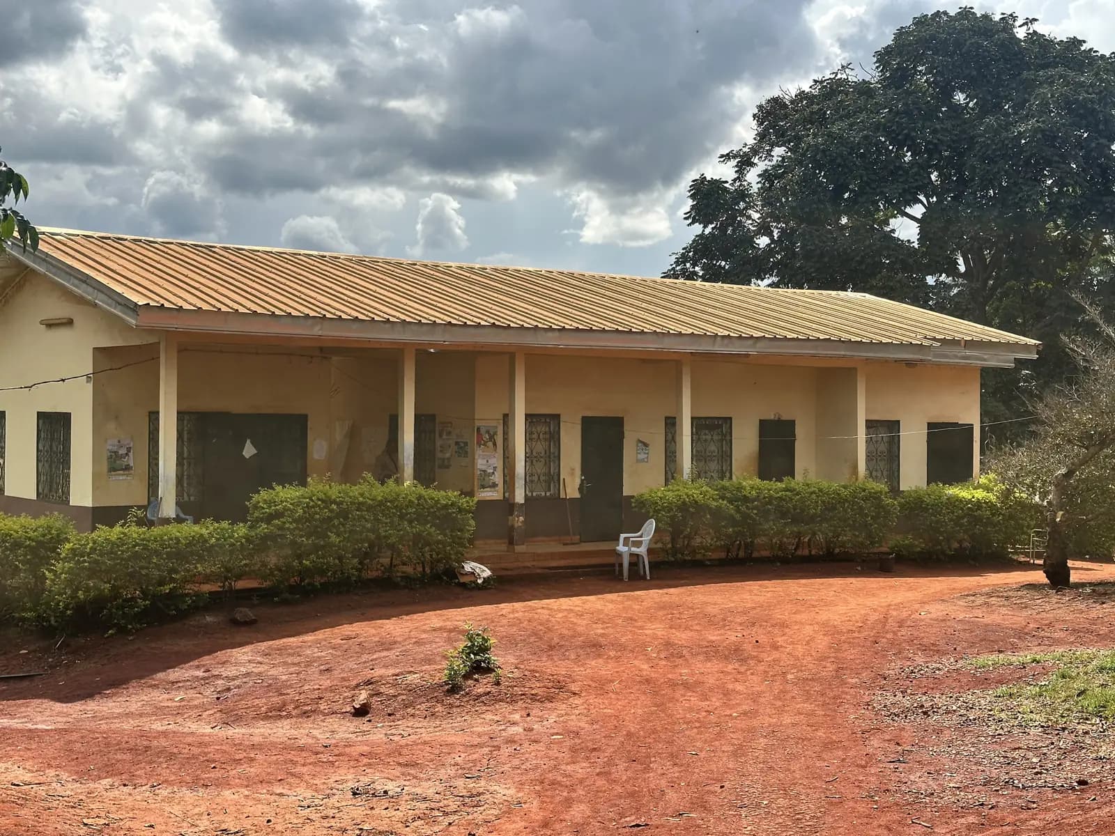L'entrée de l'Hôpital de Moudjo — CMA de Famla II
